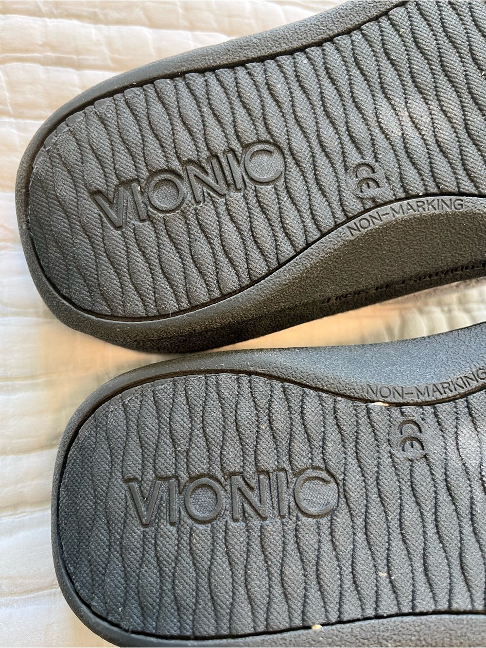 Vionic Relax Slippers - Picture 5 of 8